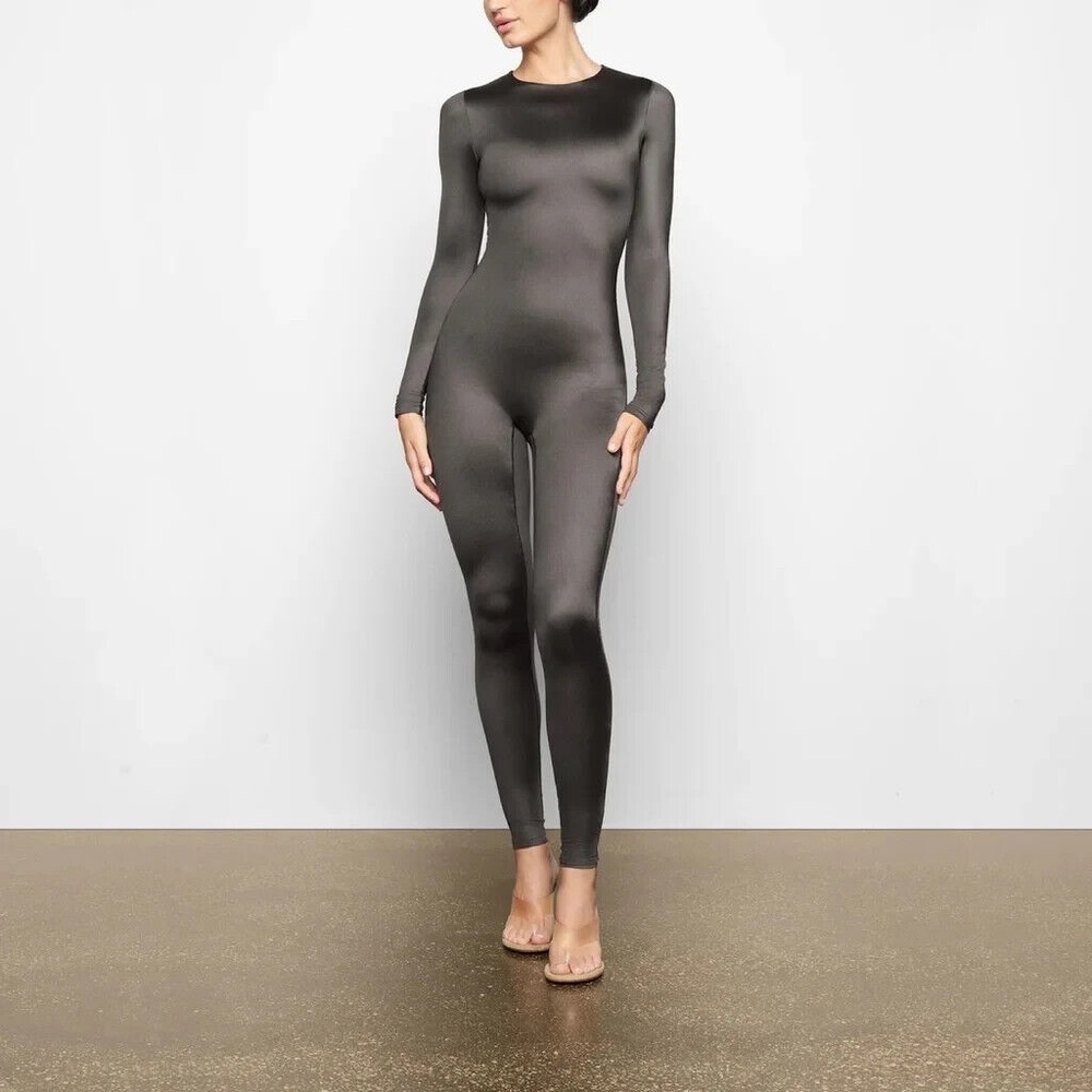 Skims All In One Shine Crew Neck Long Sleeve Jumpsuit Bodysuit Gray S NWOT